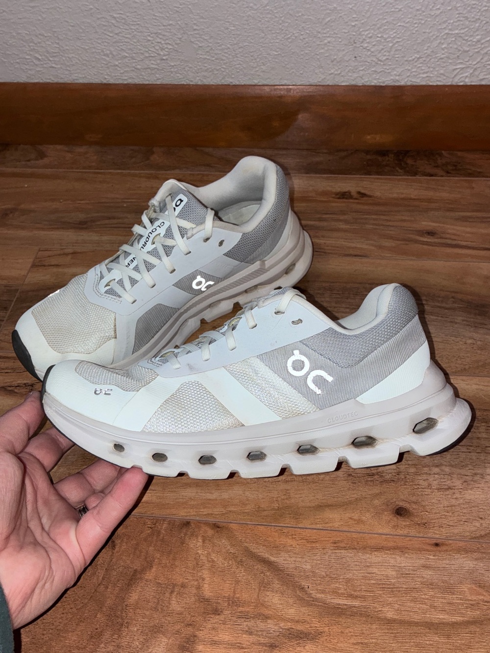 On Cloud Runner 2 Women’s Sneakers, white - size 6 - Picture 2 of 10